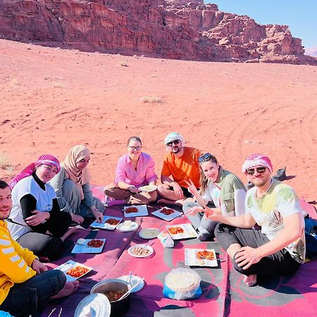Wadi Rum Bubble Camp & Tour ภายนอก รูปภาพ