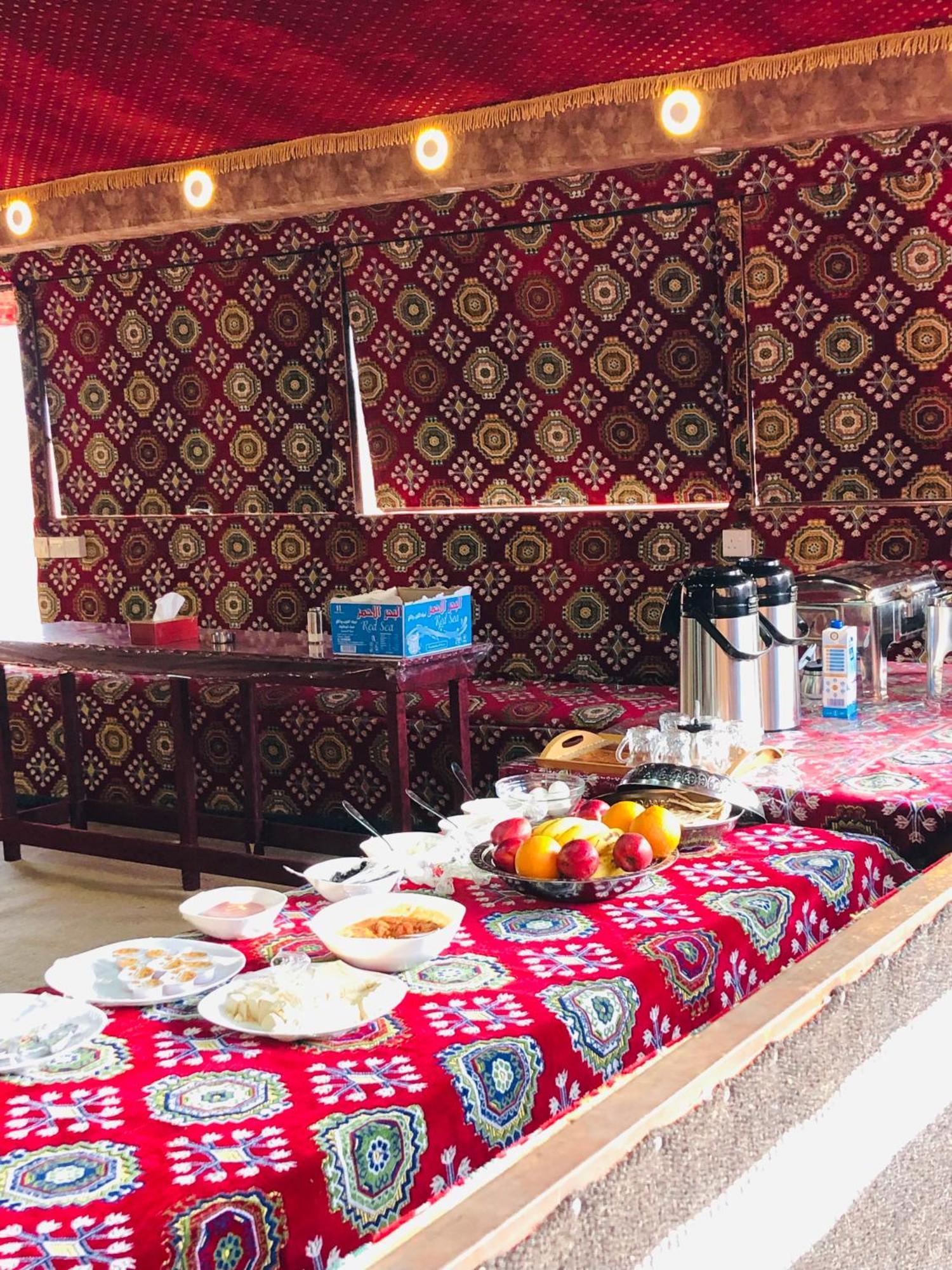 Wadi Rum Bubble Camp & Tour ภายนอก รูปภาพ