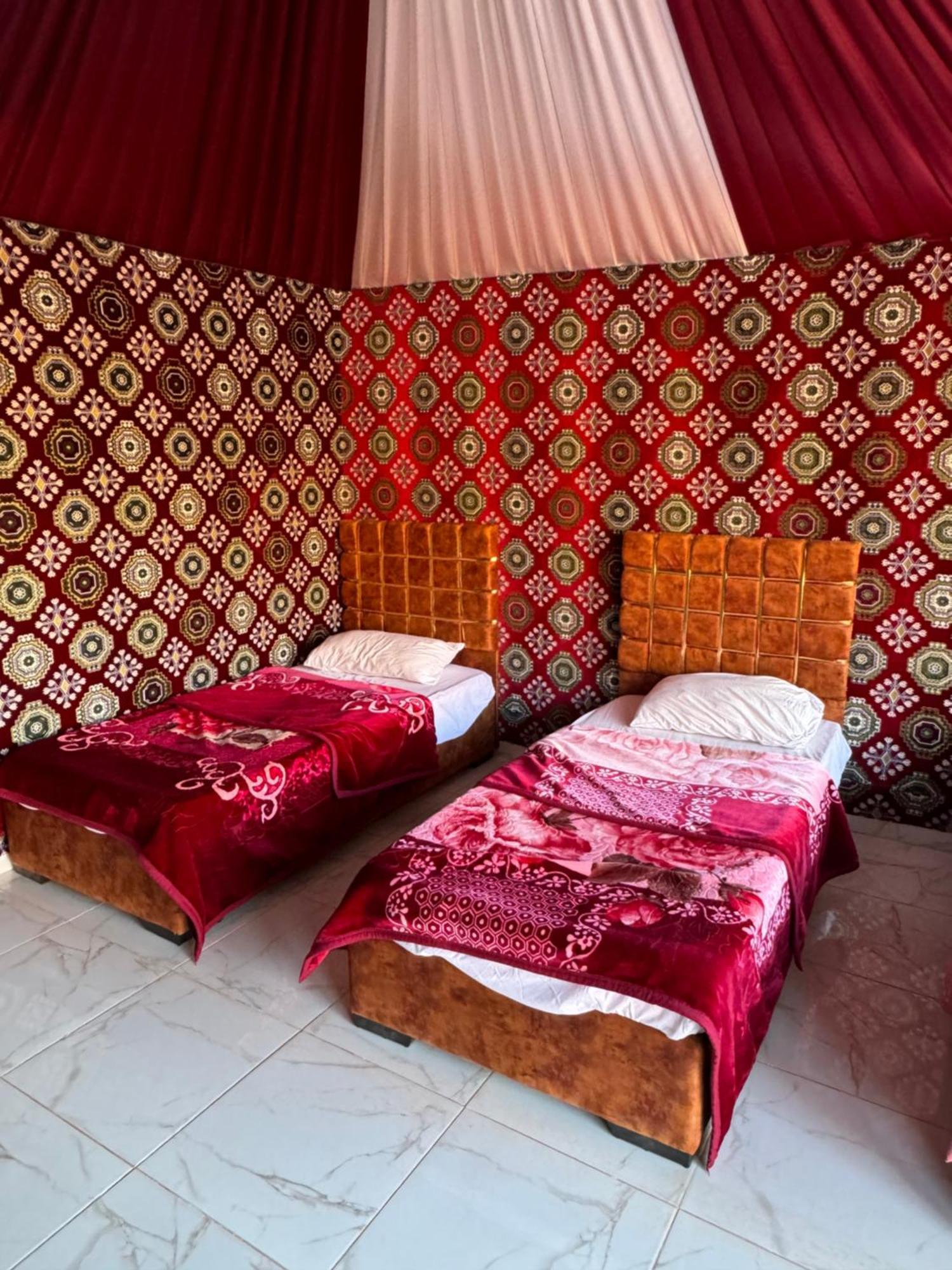 Wadi Rum Bubble Camp & Tour ภายนอก รูปภาพ