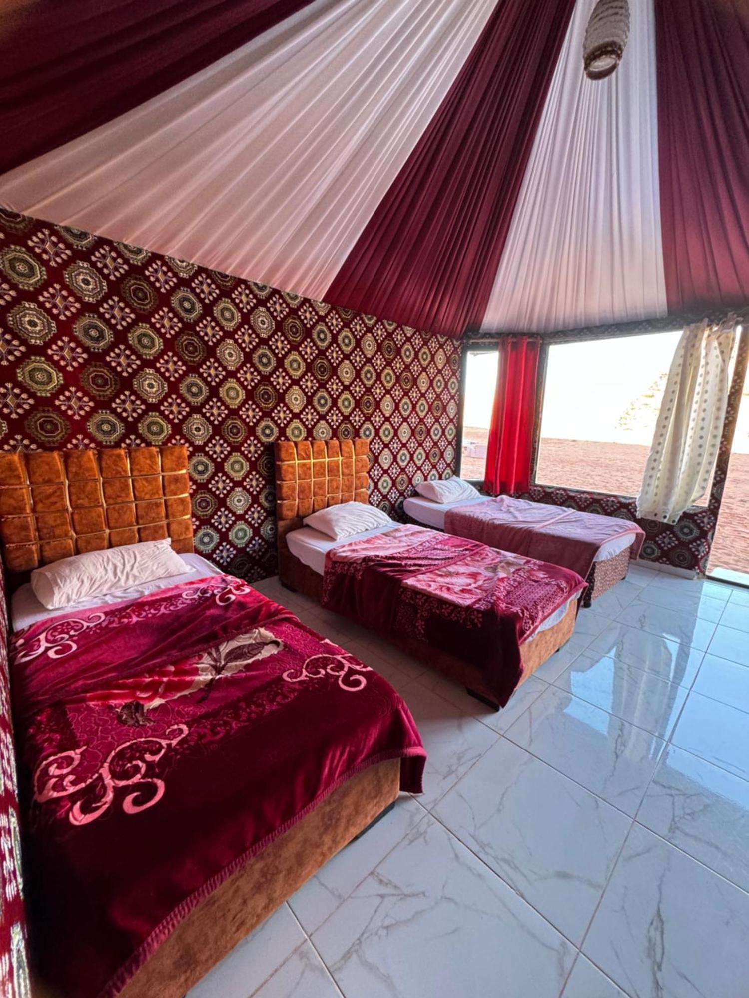 Wadi Rum Bubble Camp & Tour ภายนอก รูปภาพ