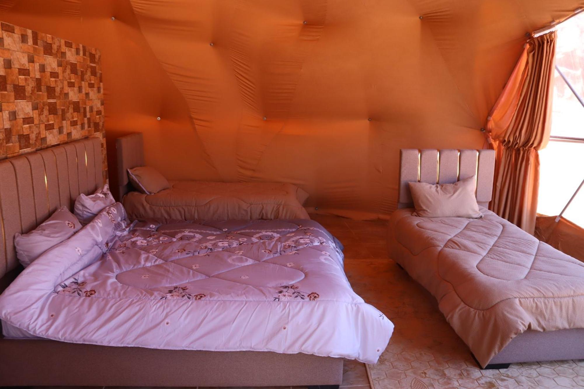Wadi Rum Bubble Camp & Tour ภายนอก รูปภาพ