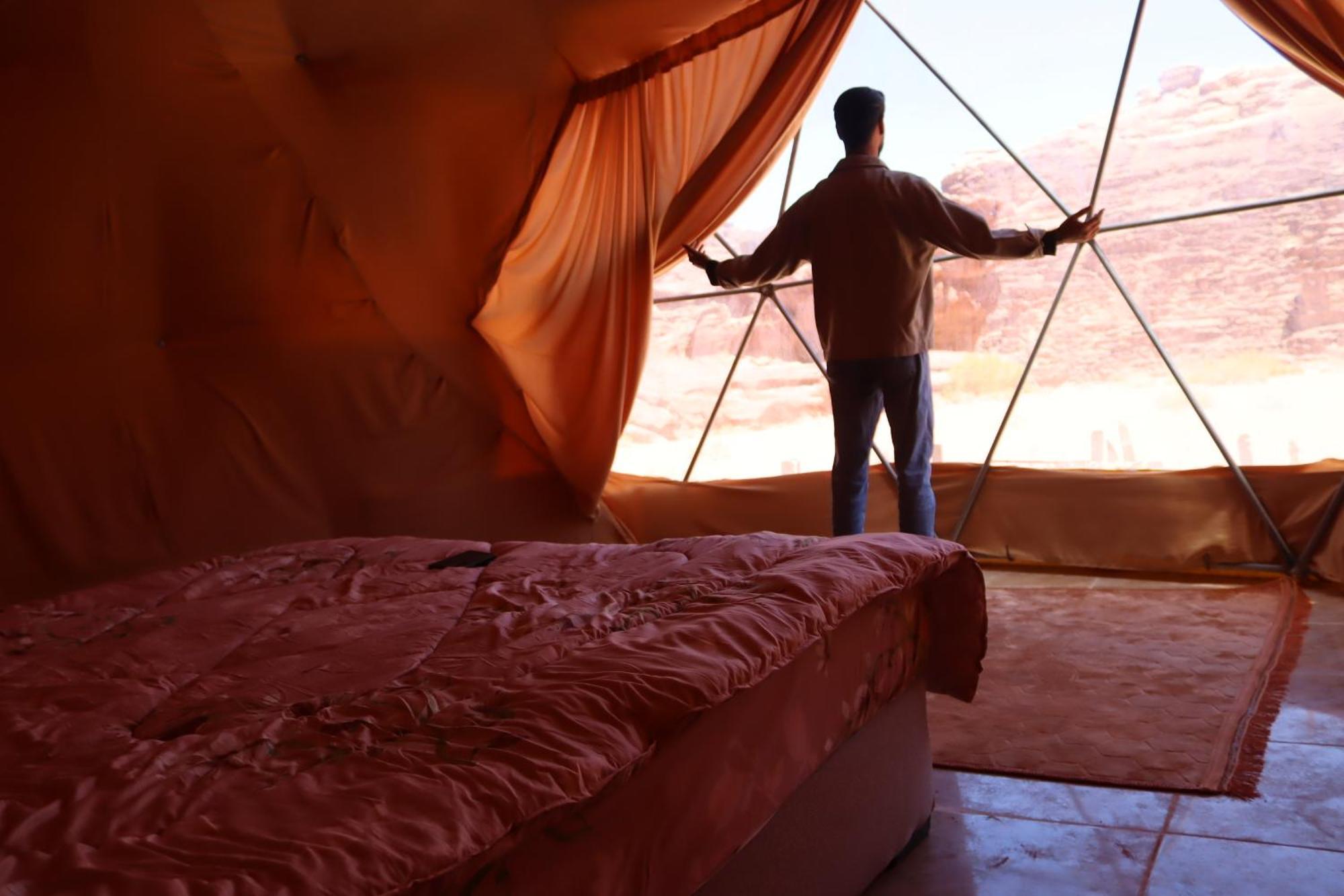 Wadi Rum Bubble Camp & Tour ภายนอก รูปภาพ
