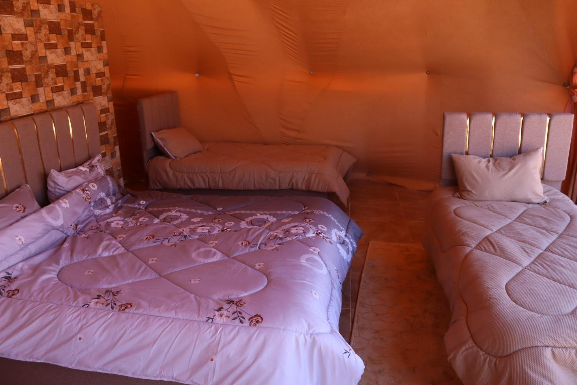 Wadi Rum Bubble Camp & Tour ภายนอก รูปภาพ