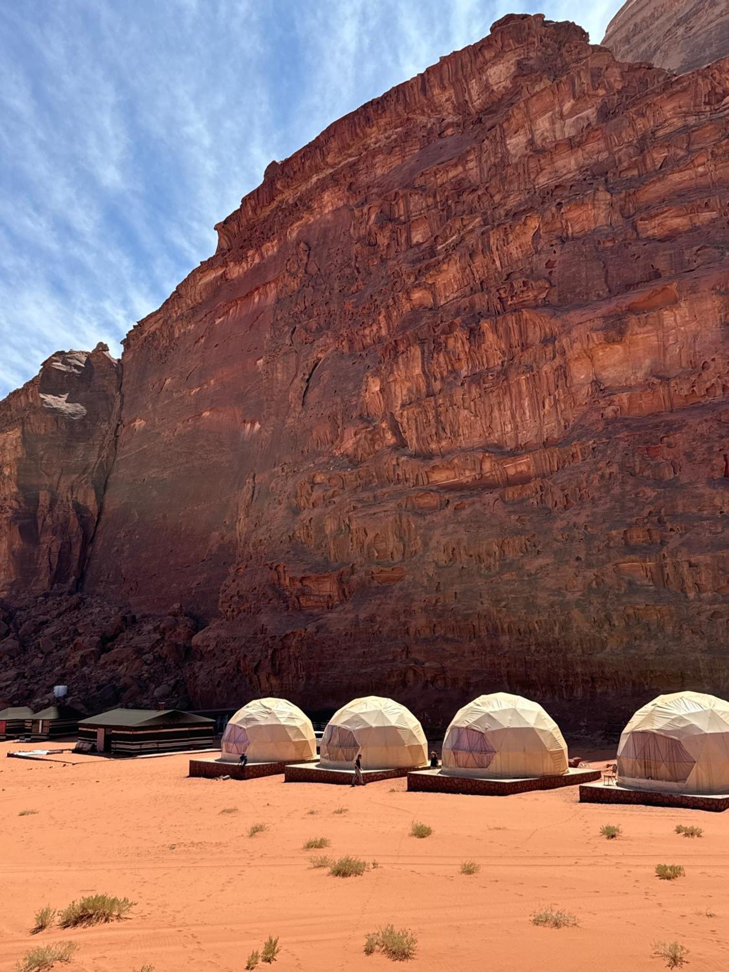 Wadi Rum Bubble Camp & Tour ภายนอก รูปภาพ