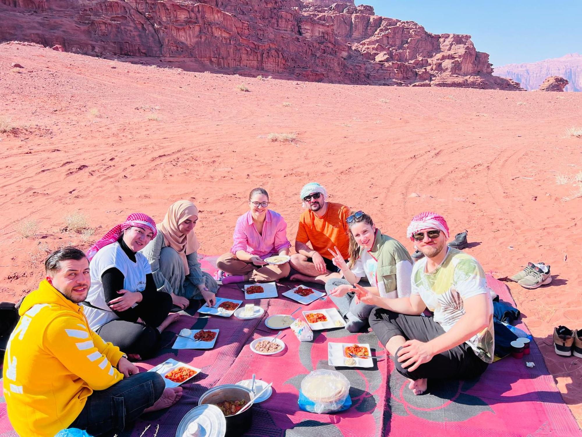 Wadi Rum Bubble Camp & Tour ภายนอก รูปภาพ